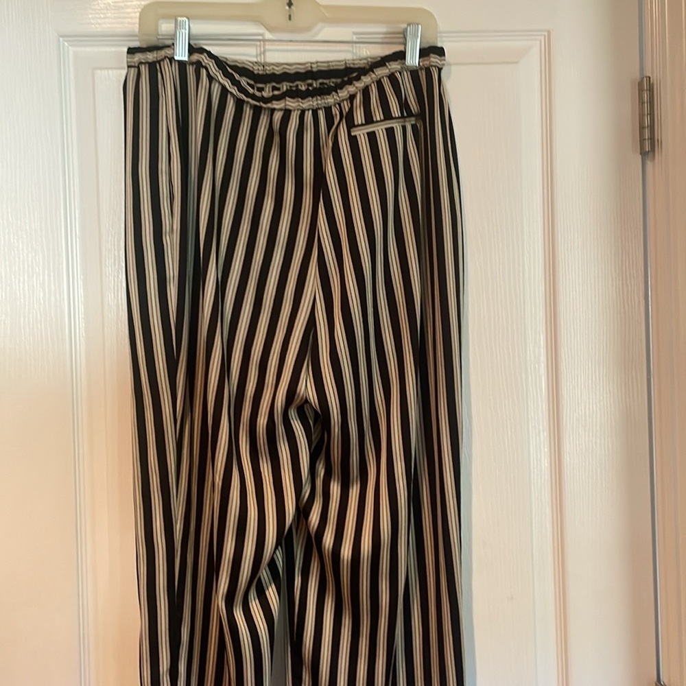 Vince Camuto EUC Striped Slacks M - Picture 6 of 7